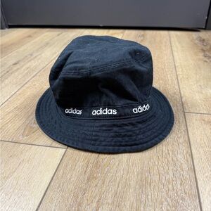 Adidas Classic Black Bucket Hat Aeroready